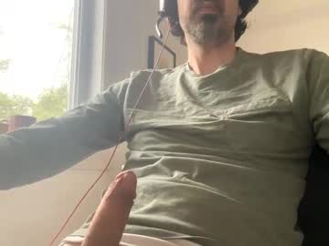 Hairy cam model Funmarc82 live now