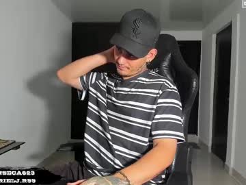 Gabrieljr99 big cock cam stud 25 yrs streaming live