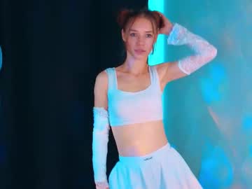 Gailhamilton, GOAL: remove shorts [75 tokens remaining] Hello, im Carol, welcome! Im new girl here! #shy #teen #18 #skinny #new, webcam photo