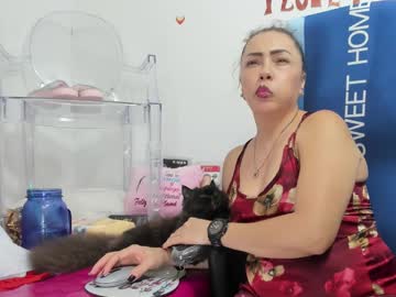 Recommended: gatitasexy_hot_wet4u