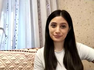 Gerdamacaraig, 19 years old, GOAL:Wish me a good luck ?  Help me do 10 thumb ups!?  <3 My name Kate !! I am a #new and #young model on CB #18 #natural #shy [9 tokens remaining], webcam photo