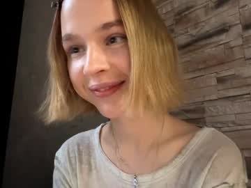 Gigikray, 18 years old, Goal - Puff up my cheeks? My name is Molly #new #18 #shy #teen #young [6 tokens remaining], webcam photo