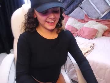 Giia_moroe, 19 years old, totally naked, strip tease? [63 tokens left] #young #squirt #cute #petite #daddysgirl, webcam photo
