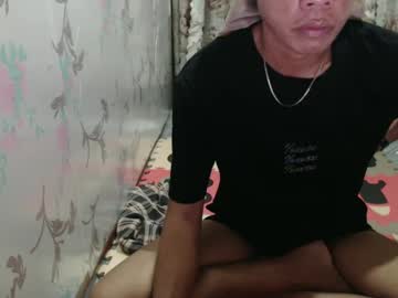 Skinny Asian cam girl Gil_hotcum_4u live in HD