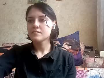 Glitter_babe, 18 years old, Kira is here!! GOAL: A nice smile for you  #teen #new #18 #shy #cute [30 tokens remaining], webcam photo