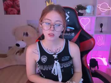 Gloss_girl, 18 years old, IM NEW HERE! #new #tattoo #18 #petite #teen, webcam photo