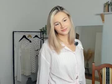 Glossybabe_, 18 years old, flash my panties?! new here...call me Cheery :) #18 #new #shy #blonde #teen [150 tokens remaining], webcam photo