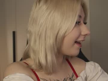 Goldie_muss, Hi! I'm Molly, I'm #new here! It's only my third day here! I want to learn more about my boundaries. Goal: Tease with the lower contours my tits. #lovense #teen #bigass #young [28 tokens remaining], webcam photo