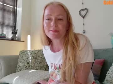 Goldie_peach, 38 years old, Multi goals #new #milf #bigboobs #bigass #redhead  #british My 1st day :) Lets go!, webcam photo