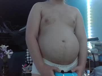 Live gay cam model Gutlvr streaming now in HD