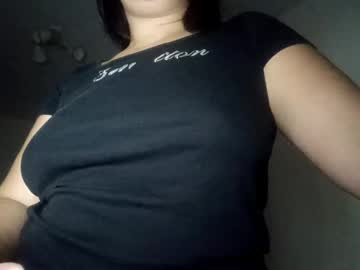 Gwendolynfoster, Welcome to my room! - Goal: My first Goal [253 tokens left] #new #milf #mature #bigtits #shy, webcam photo