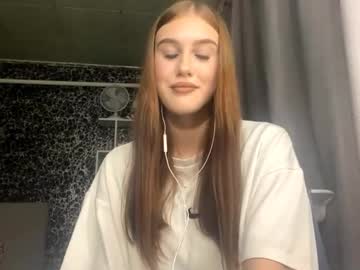 Gwenmestayer, 18 years old, GOAL:First day here:) Welcome to my first day! #new #18 #bigboobs #teen #young [15 tokens remaining], webcam photo