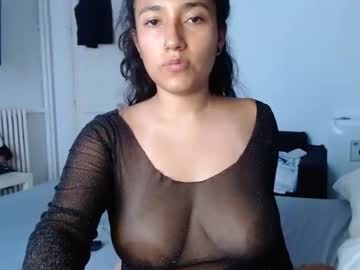 Halleberry11_ • new26y • Spain • public