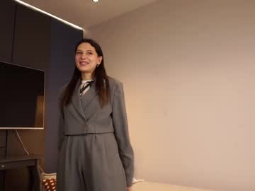 Hallieskibo, 18 years old, ?Goal: Show my whole outfit?Hi, im Mila. Im #new and im so #shy , #young , #18 Help me reach Thumbs Up 10? [0 tokens remaining], webcam photo