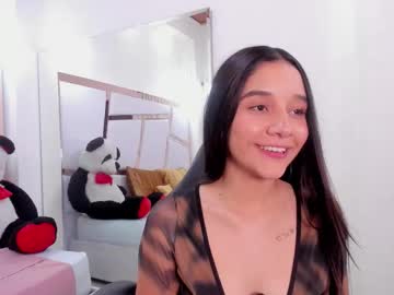 Hanna_jhonnes, GOAL: Squeeze my boobs close to cam [45 tokens remaining] ??  #new #bigass #latina  #18 #skinny, webcam photo