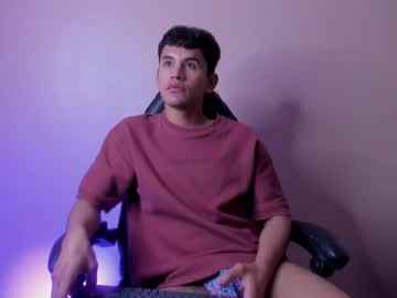 Catch me live as Hannielvega in premium male cam shows