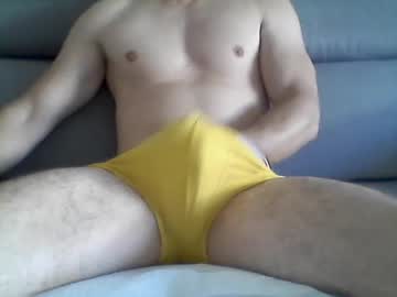 Muscle cam star Hardwanker75, 99 yrs