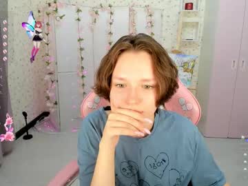Live cam boy Hello_helena, 18 yrs – Hot Male Cams
