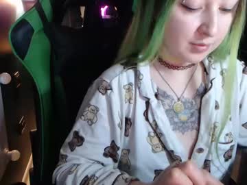 Hairy cam model Hentaishiing, 23 yrs live now