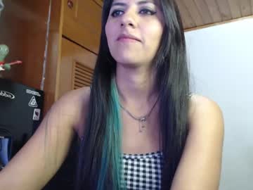 hilari18 - Live Performer