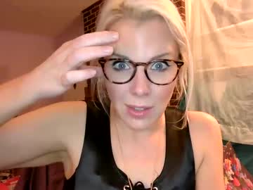 Holly_bourbon • blonde36y • TN, United States • public