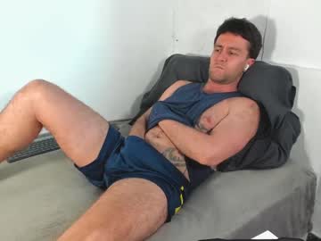 Live gay cam model Honestandrew32 yrs streaming now in HD