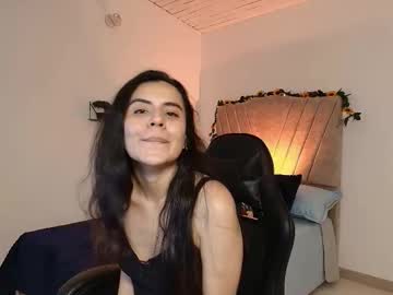 Honey_buu, 25 years old, GOAL: sexy dance [28 tokens remaining] Check my typ menu and privately meet your dreams!!!!!!!  #new #natural #18 #nonude #latina, webcam photo