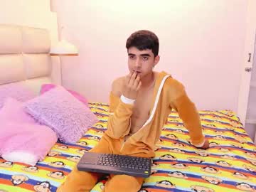 Hottiie_guy, no extras in pvt // show cum #uncut #cum #18 #young #skinny [545 tokens remaining], webcam photo
