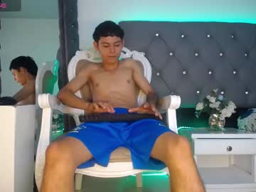 Live twink cam Hunter_dark_, age 18 yrs nude and streaming
