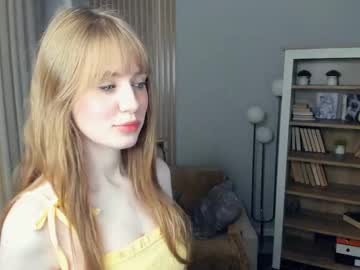 Icyhoneybite, 18 years old, Goal: Spin around and show off my outfit  #18 #shy #cute #young #new [111 tokens remaining], webcam photo