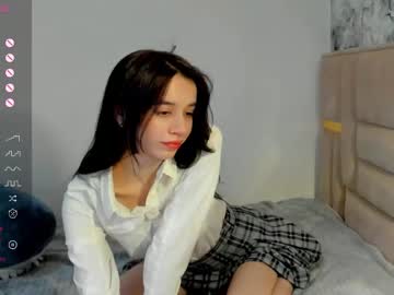 Imperialeva, 18 years old, GOAL: lick my finger [45 tokens remaining] ? Welcome to my #new room! ? hello everyone <3 I'm  Amanda I'm #shy and #young I'm also #skinny, me #18, webcam photo