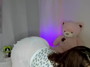 Incredibly_soft, 20 years old, lick me, Mia :3 [19 tokens left] #new #pregnant #bigass #lovense #18, webcam photo