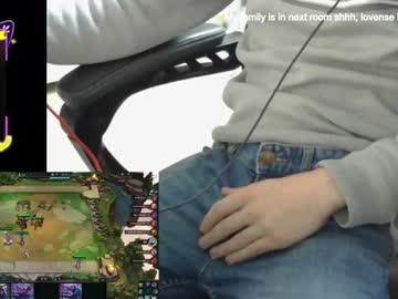 Hairy cam model Introvertgamer, 29 yrs live now