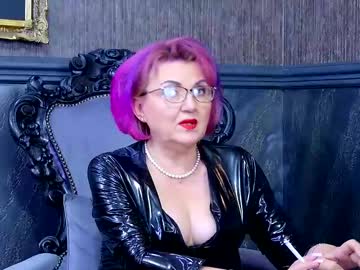 Isabelaconte • mistress • FetishWorld • public