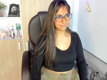 Isabella22_1 • glasses34y • Bogota D.C., Colombia • public