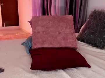 Skinny Asian cam girl Isis_goddesss | 35 yrs live in HD
