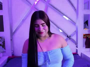 Squirting cam girl Issahott_ age 19 yrs live now