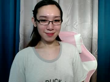 Hairy cam model Itsmehotqueen live now