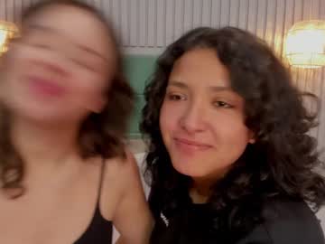 Ivy_and_molly, 19 years old, GOAL: flash pussy [22 tokens remaining] Welcome to our room!??? #young #ass #bigboobs #lesbian, webcam photo