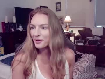 Live cam performer Ivygrave streaming now