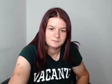 Izzyflame18, 18 years old, Join in my room! #boobs #ass #new #longlegs #teengirl, webcam photo