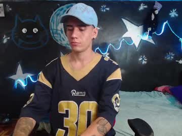 Live gay cam model Jahnk__26 yrs streaming now in HD