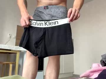 Catch me live as James00green, age 21 yrs in premium male cam shows