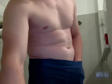 Muscle cam star Jamesnewtron, 33 yrs