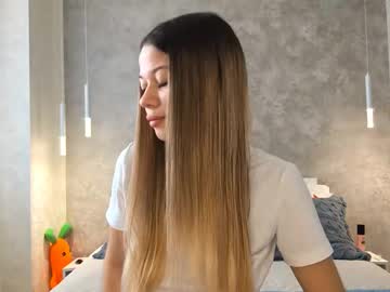 Janellgacia, 18 years old, Goal show my legs and cares them   .Heeey everyone, my name is Evelina im new  here, ?ome in and let's get to know each other #shy #18 #new #young #cute [24 tokens remaining], webcam photo