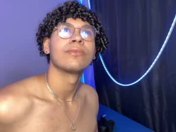 Muscle cam star Jeanloverse, 20 yrs