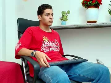 Jeicob_29, GOAL: I stay with nothing to you ? [100 tokens remaining] Your hot man live?? #18 #cumshow #fuck #new #private, webcam photo