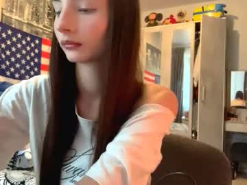 Jeniseballen, 18 years old, Goal: Show My out for today : Hi, I`m Emilia, and I`m #new here  ? #teen #young #18 #shy [49 tokens remaining], webcam photo
