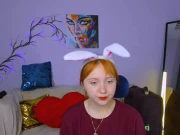 Jess_maybe, 24 years old, GOAL: dance [440 tokens remaining] Welcome to my room! #feet #shy #teen #18 #new, webcam photo