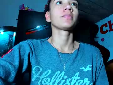 Squirting cam girl Jhoa25 age 23 yrs live now